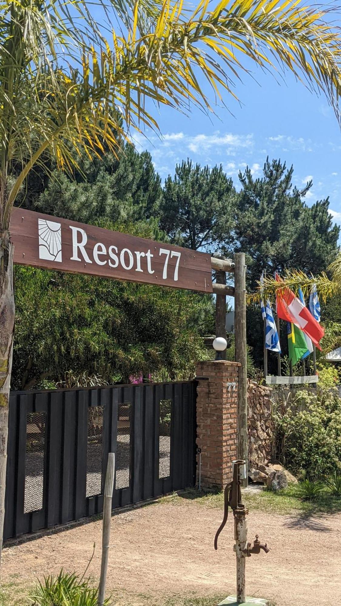 Resort 77 Piriápolis Екстериор снимка